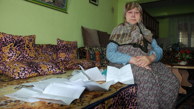 Eskişehir’de 83 Yaşındaki Münire Özbay’ın Yeğeni Tarafından Dolandırıldığı İddiası: Evler Başkasına Satıldı