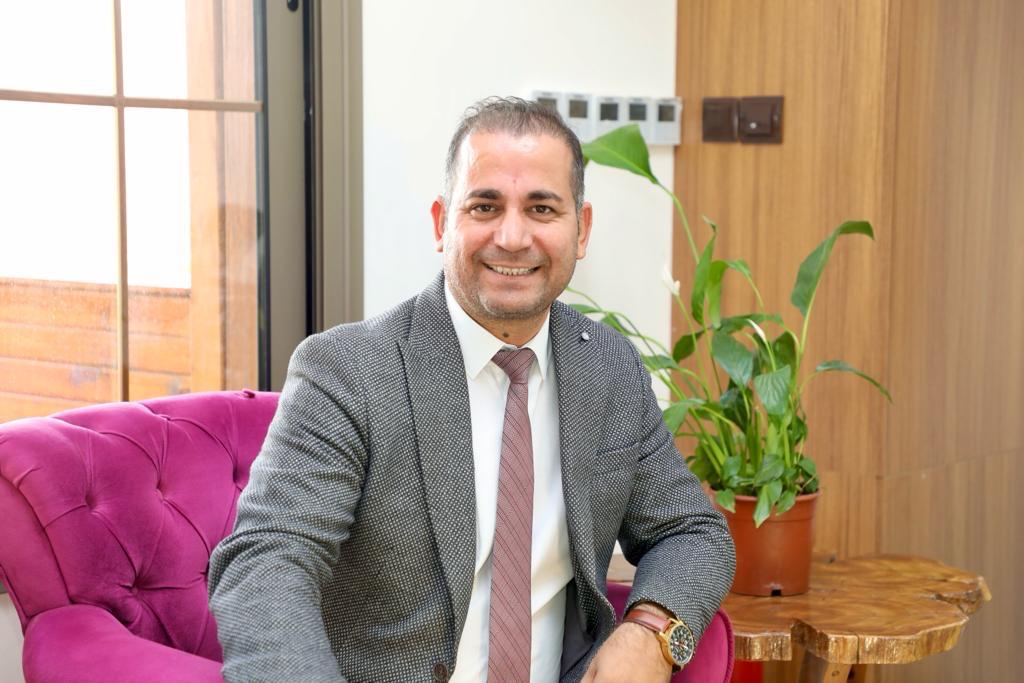 Vergi Rekortmeni ve İş Adamı İrfan Aydemir: Hayvan Sever Yönüyle Tanınıyor