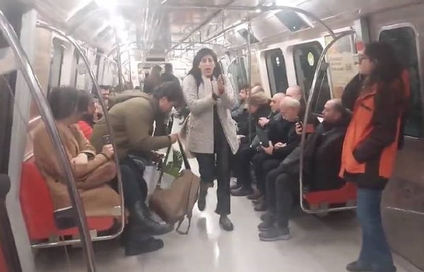 Metrolarda Ekrem İmamoğlu nun Sesinden Anonslar Yapıldı