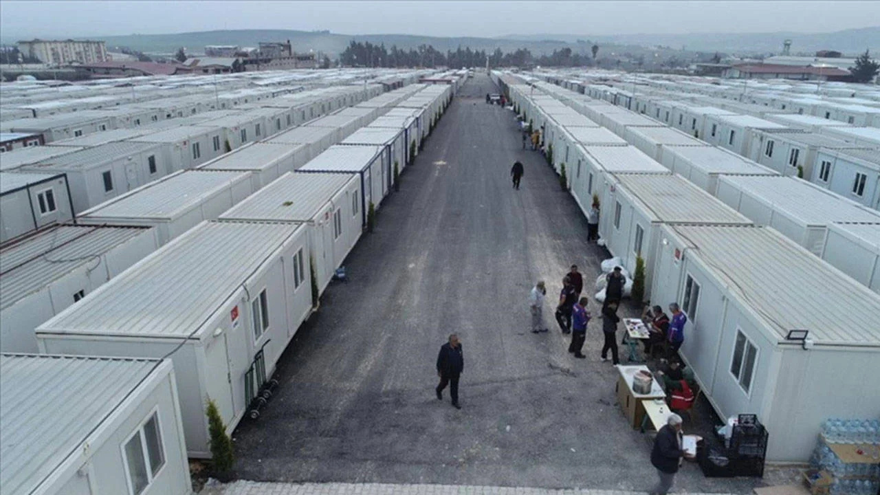 Depremzedeye Ekrem İmamoğlu Tehdidi İmza Verenlerin Çıkışı Yapılacak