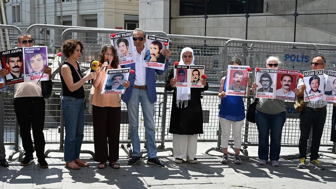 Cumartesi Anneleri 1055. Haftada Sordu: Nurettin Çur’a Ne Oldu?