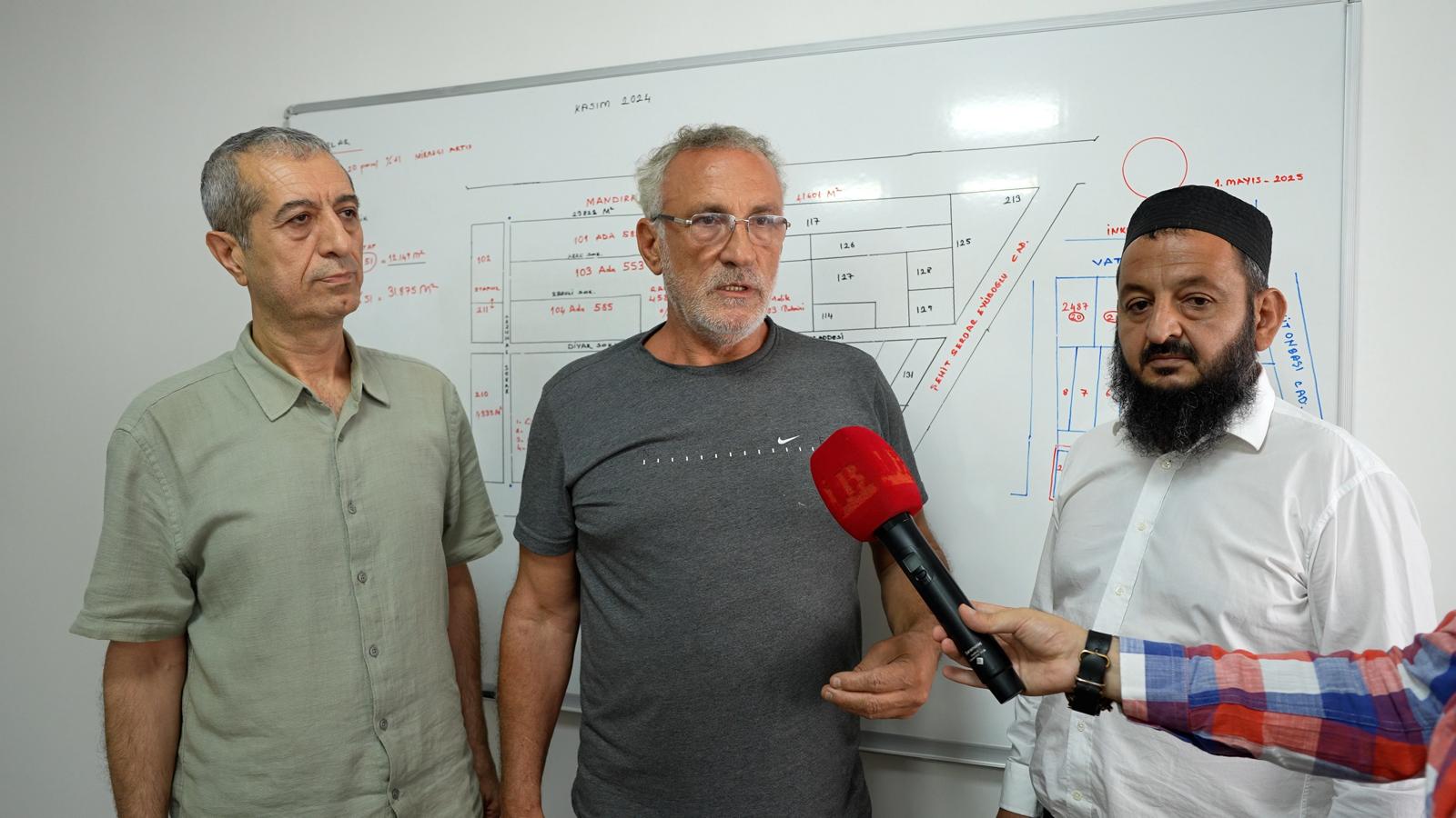 Topağacı Mahallesi’nde Barış İmzaları Atıldı: Duman Kentsel Dönüşüm Ofisi Sorunları Çözdü