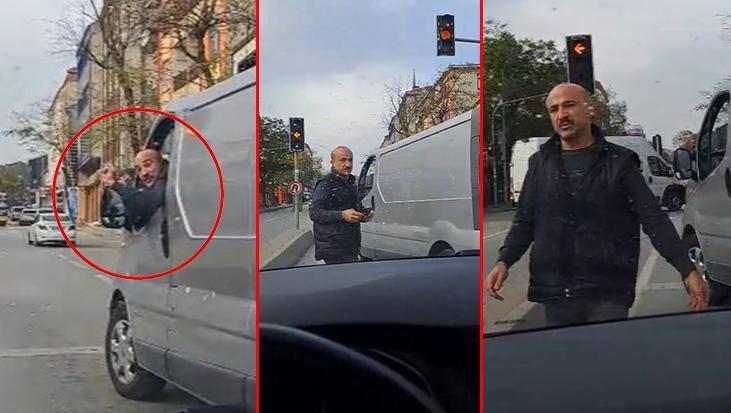 Ümraniye’de Trafikte Yol Verme Tartışması Kamerada