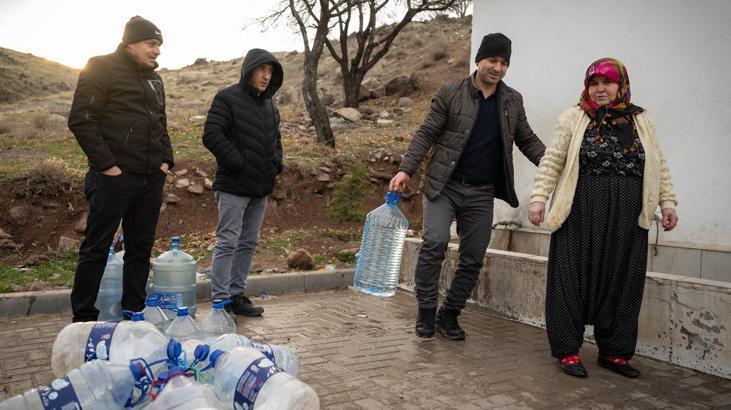 Sincan’da Su Kesintisi Tepkisi Sabahın Köründe Çeşme Kuyruğu