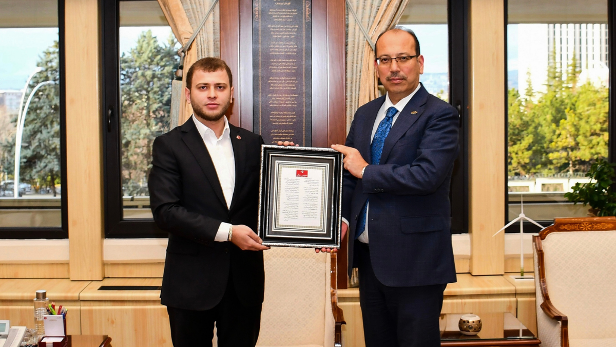 Dünya İslami Eğitim ve Medeniyet Yüksek Konseyi’nin Yeni Lideri Muhammet Samet Akkaya