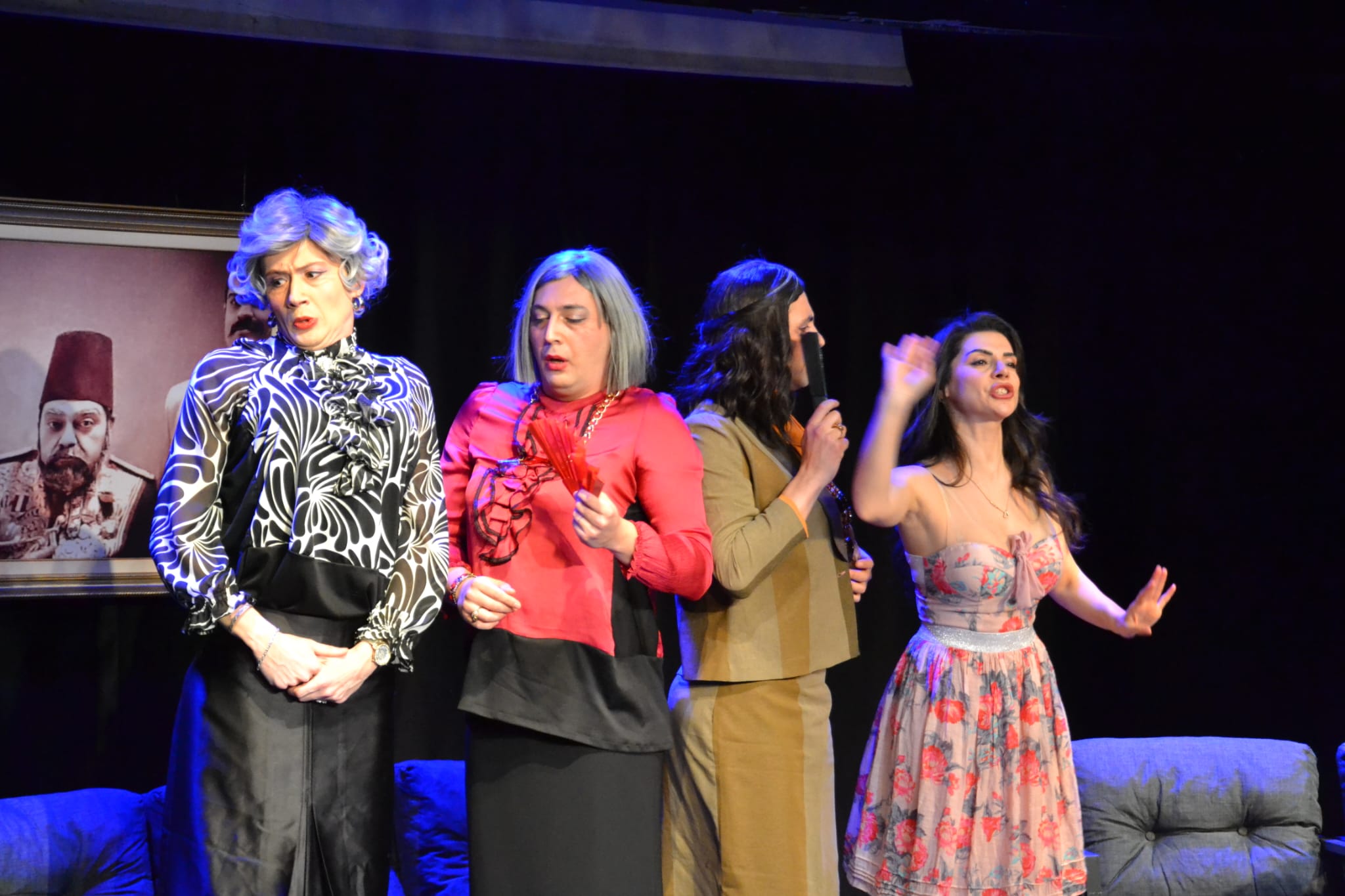 Kocaeli’de Sanatın Gecesi: Tiyatro Kırk Bir “Kanaviçe” ile Sahneyi Salladı