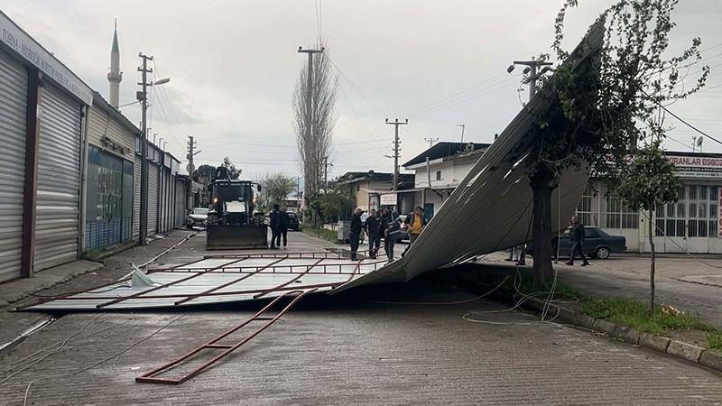 İncirliova’da Fırtına Çatıyı Uçurdu: Sanayi Sitesi Kapatıldı