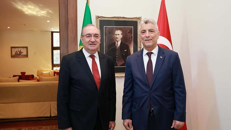Lizbon’da Ticari Diplomasi Rüzgarı: Bakan Bolat’tan Portekiz’de Kritik Temaslar!