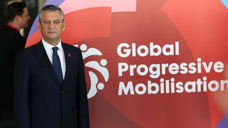 Özgür Özel Barselona’da Konuştu: “Küresel İlerici Seferberlik Başlatıyoruz”