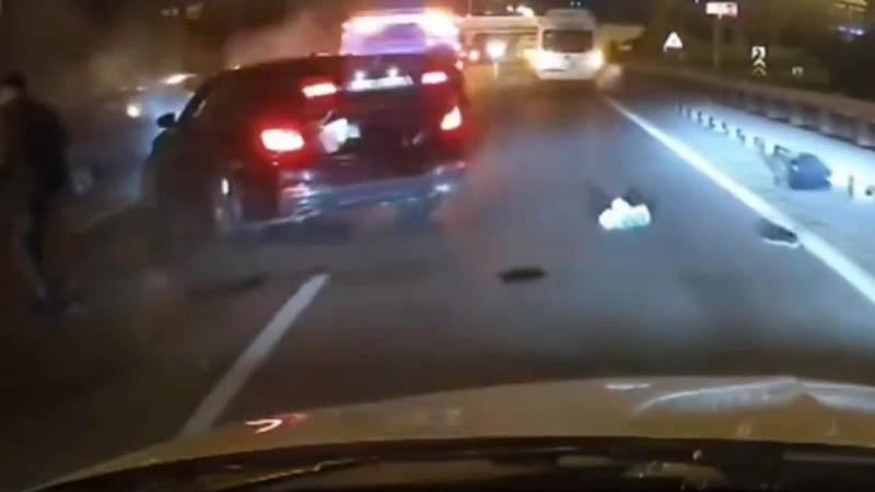 Maltepe D-100’de Zincirleme Kaza: 4 Araç Birbirine Girdi