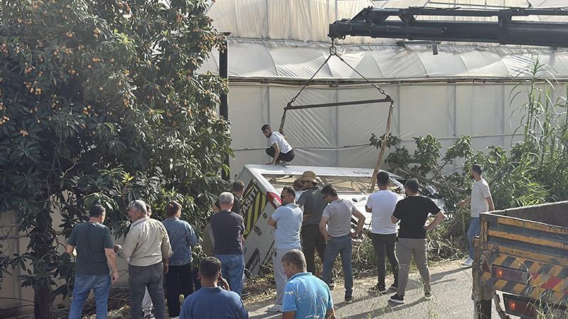 Alanya’da okul servisi devrildi: 6 öğrenci yaralandı