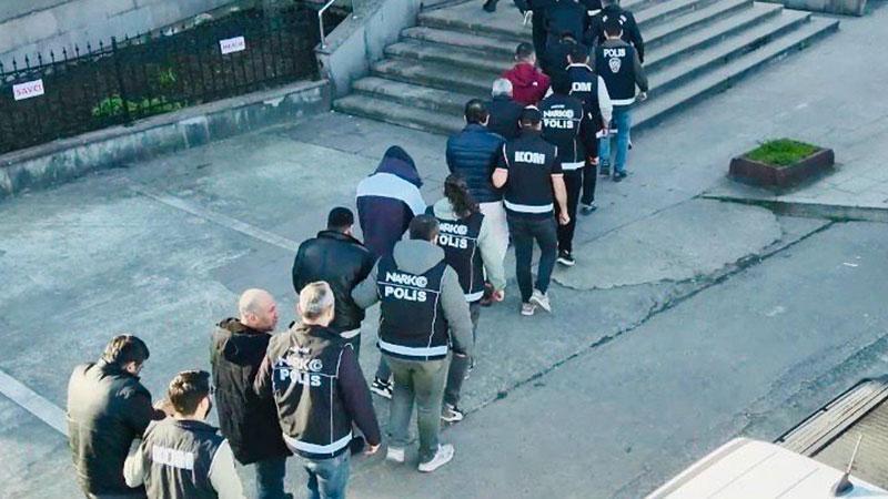 100 MİLYONLUK ARAÇ KAÇAKÇILIĞINA DARBE: 14 İLDE EŞ ZAMANLI BASKIN!