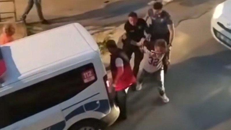 SOKAK ORTASINDA KARIŞAN KAVGA: ORTALIK SAVAŞ ALANINA DÖNDÜ