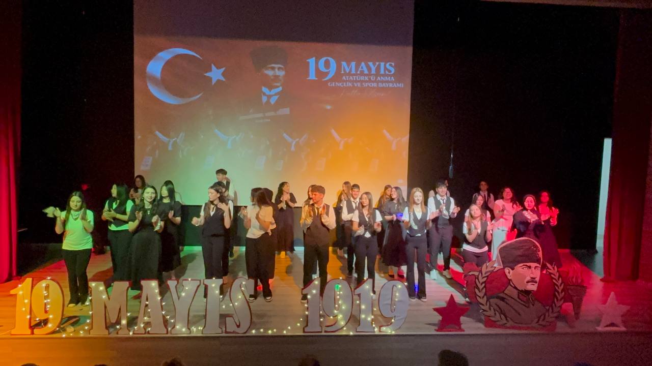 19 Mayıs Coşkusu Özel Keçiören Bilişim Koleji’nde Sahne Aldı