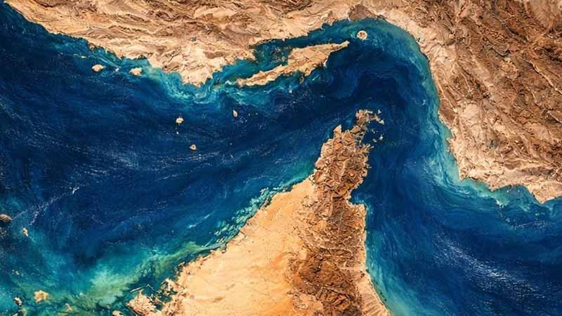 İran’dan Hürmüz Boğazı geçişleri için yeni izin şartı