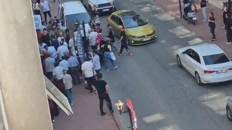 Kaza Anı Kameralara Yansıdı: Saniyeler İçinde Gelen Kaza