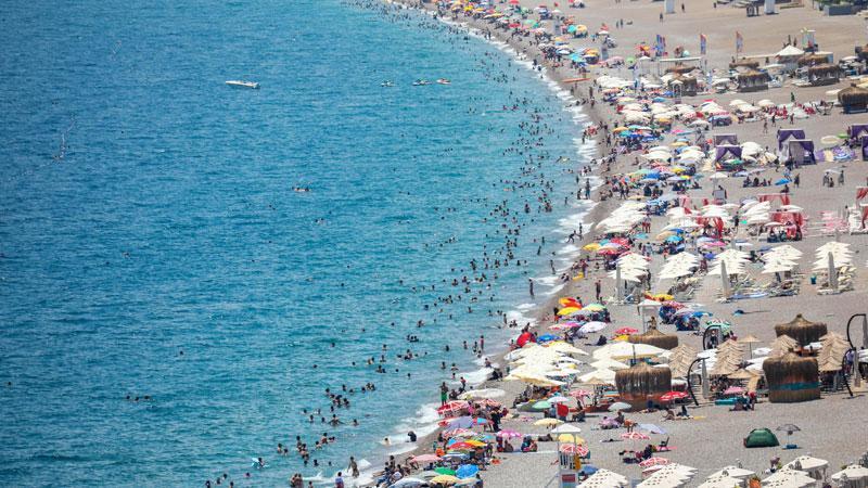Antalya Kent Konseyi’nden Turizm Raporu: “Savaşın Gölgesinde 40 Milyon Ziyaretçi Beklentisi”