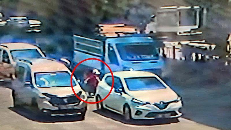 Adana’da Feci Kaza: Yaya Çocuk Kamyonet ve Minibüsün Altında Kaldı