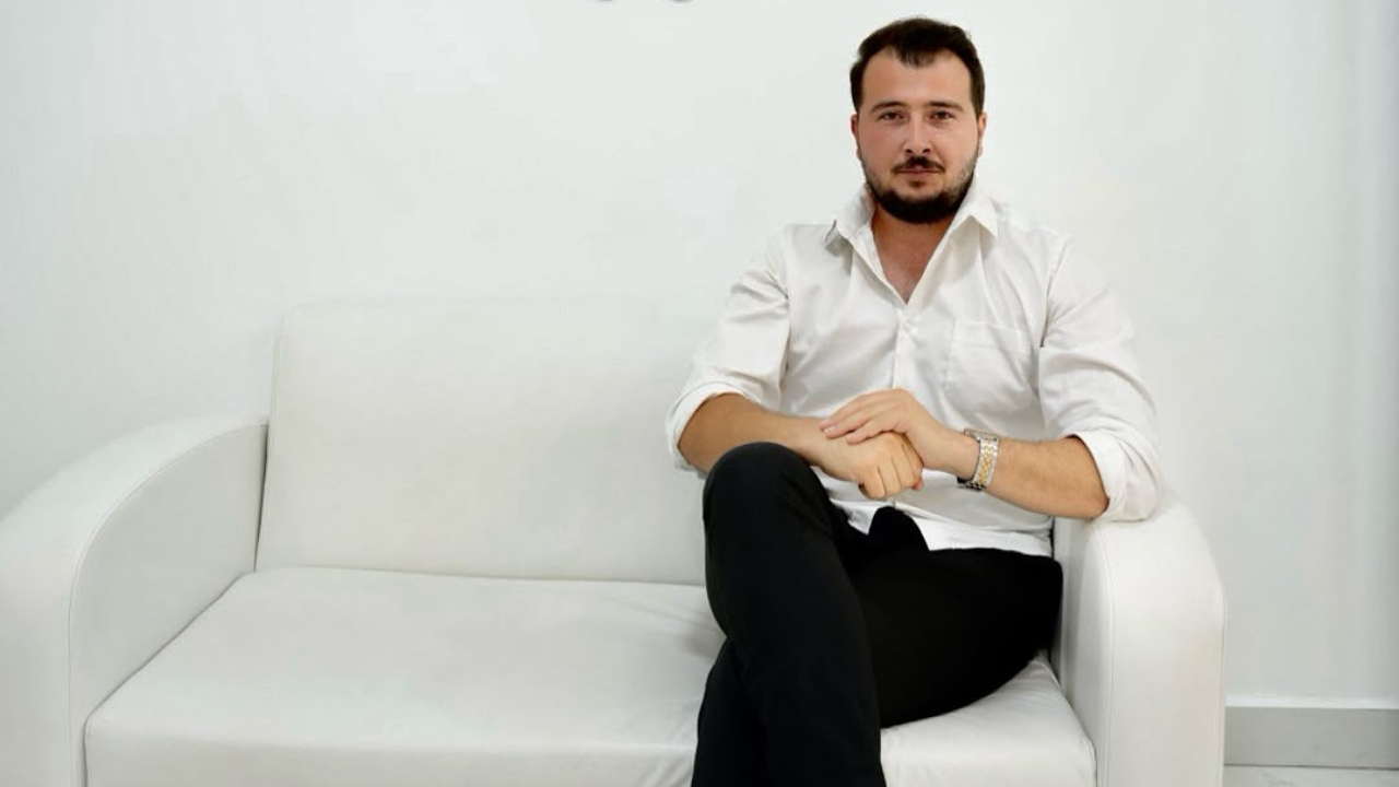 Diş Hekimi Emir Paşaoğulları: “Düzenli Diş Taşı Temizliği, Diş Kayıplarını Önlemede Önemli Bir Koruyucu Uygulamadır”