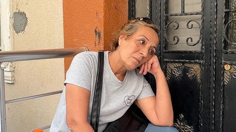 Kentsel Dönüşüm İçin Tek Başına Direndi! Apartman Önünde 14 Saat Oturma Eylemi Yaptı