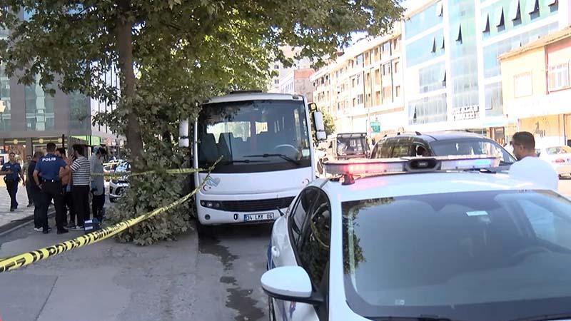 Sultangazi’de park halindeki minibüste ceset bulundu