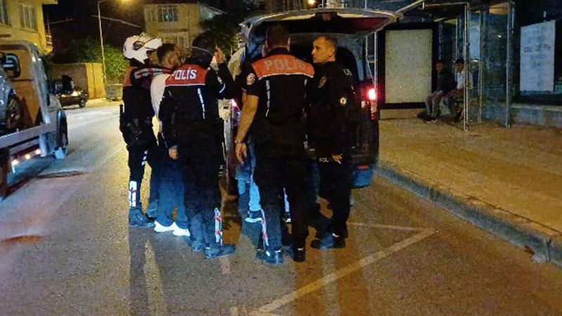 Çorum’da ehliyetsiz sürücünün aracından 680 uyuşturucu hap çıktı
