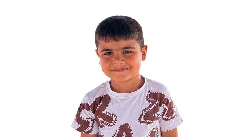 Boğazına oyuncak kaçan 5 yaşındaki Mehmet, 20 günlük yaşam mücadelesini kaybetti
