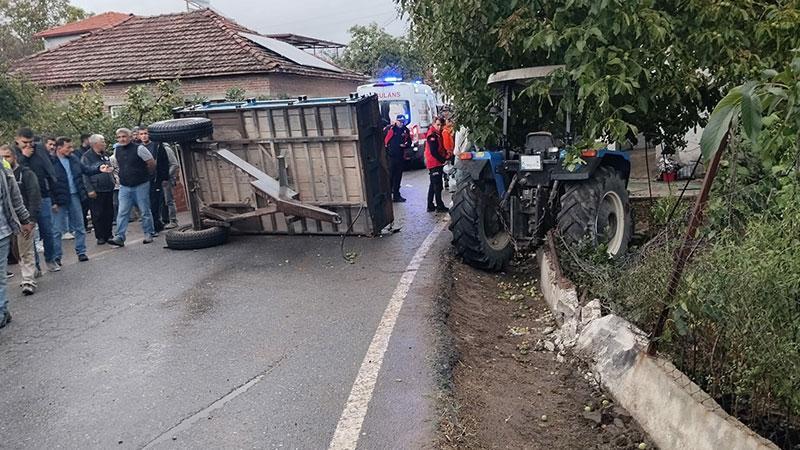 Balıkesir’de traktör römorku devrildi: 23 işçi yaralandı