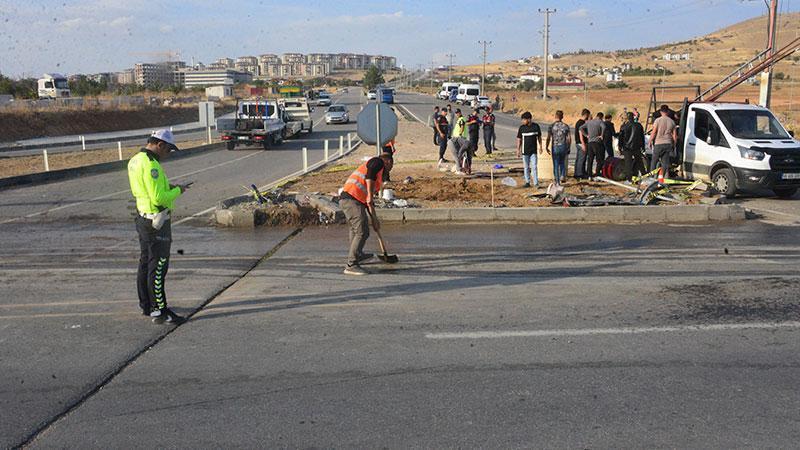 MHP’li vekil Zühal Karakoç’un aracı kazaya karıştı: 1 ölü, 7 yaralı