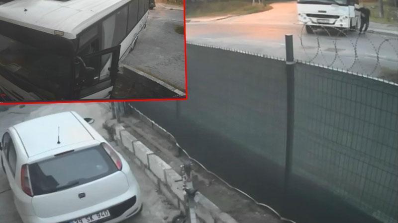 Arnavutköy’de freni tutmayan midibüs bahçeye girdi: Sürücü koştu ama yetişemedi