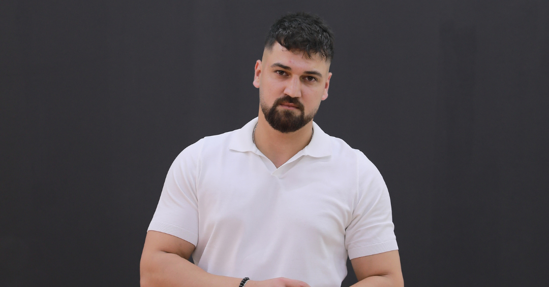 Fidel Aslan Sahne Işığını Besteleriyle Birleştiriyor